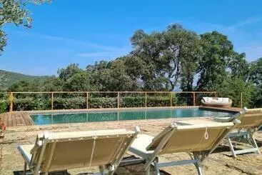 Bed & Breakfast Country Relais La Mortella