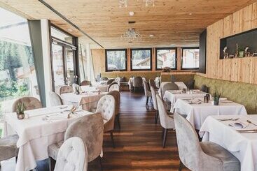 فندق Ciasa Soleil