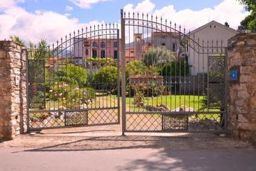 בית מלון כפרי Del Sole Al Plebiscito