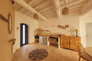 ペンション La Promenade Suite & Spa