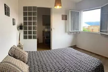 تختخواب و صبحانه Petite Chambre Vue Piton Des Neiges Les Capucines Du Volcan