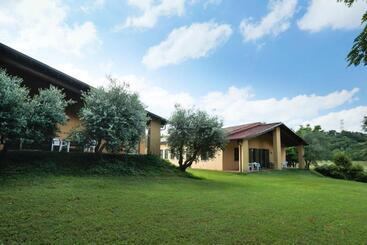 Agriturismo Case In Collina