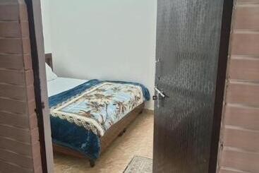 Hotel Leelawati Aashram