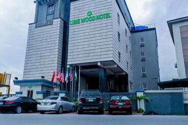 هتل Limewood