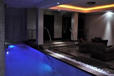 پانسیون Palazzo Gardens Self Catering Guesthouse