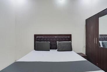 Oyo Hotel R.r A Highway Inn