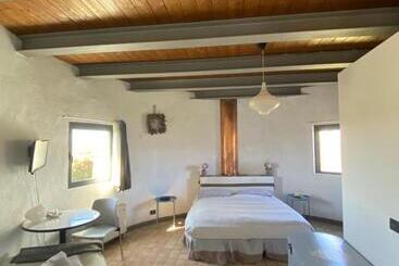 مبيت وإفطار I Silos Guest House