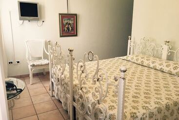 Отель Villa Scalabrini