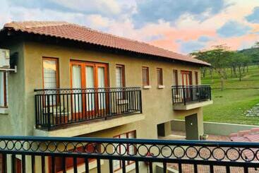 Bed and Breakfast Indlovu Guesthouse