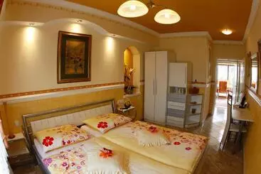 تختخواب و صبحانه Rooms Beros