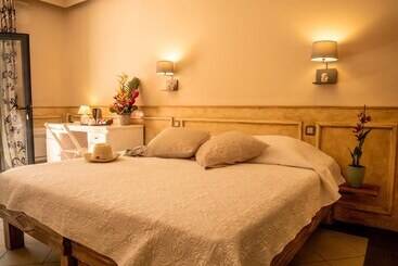 Отель Sud Hôtel