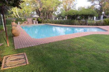 צימר Raw Karoo Guest House
