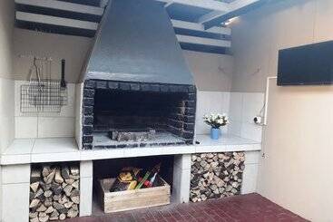 تختخواب و صبحانه Pretoria East Guest Rooms