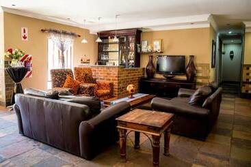 צימר Thaba Legae Guest Lodge