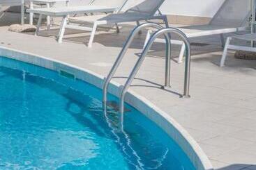 فندق International