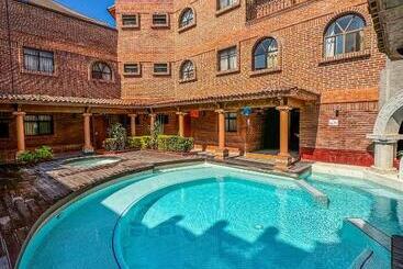 ホテル Suites Paraiso Tequis