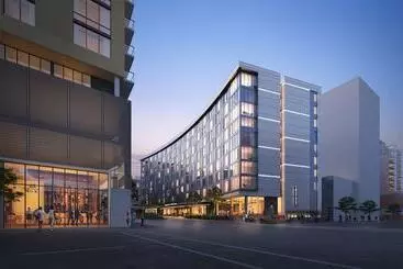 هتل Embassy Suites By Hilton Madison Downtown