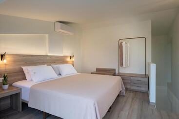 פנסיון Aetherion Studios & Suites