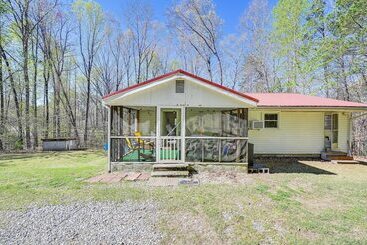 Gîte Rural Serene Home Between Lake Jocassee & Lake Keowee!