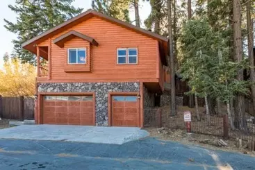 Mökkimajoitus Clover By Avantstay Gorgeous Ski In/ Ski Out Home W/ Game Room & Hot Tub!