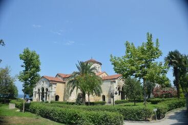 Hotel Sera Lake Center