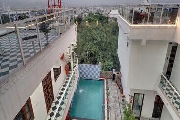 Hotelli Darbargarh, Udaipur
