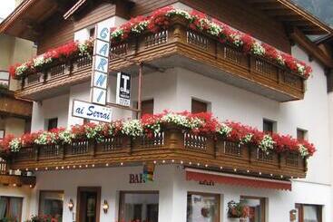Hotel Garnì Ai Serrai