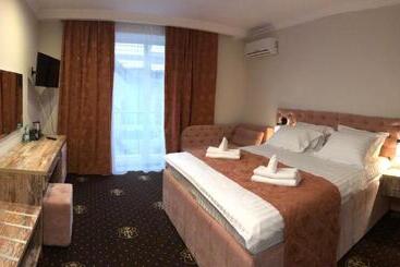 هتل Boutique Tovmed