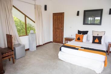 민박 Nagenahira Beach Villa