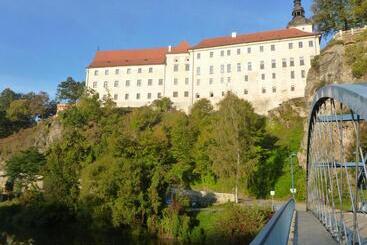Bed and Breakfast Pštrossova Vila   U Klášterní Zahrady