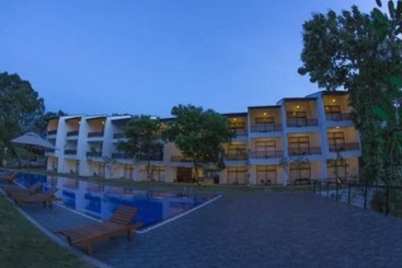 Hotel Grand Tamarind Lake