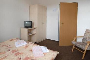 בית מלון כפרי Valaskuv Grunt