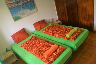 הוסטל Surf House Peniche