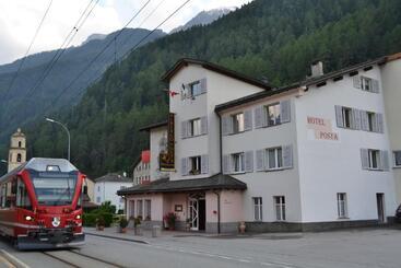 فندق Posta