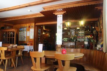 בית מלון כפרי Restaurant Stechelberg Bed & Breakfast