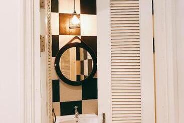 Hotel Khemjit Cafe  And Bed