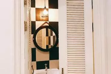 ホテル Khemjit Cafe  And Bed