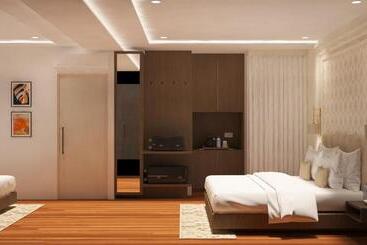 New Hotel Snow Crest