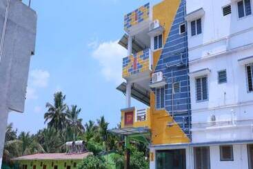 Hotel Aryas Residency