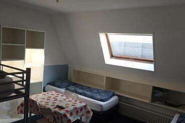 호스텔 Pension Zevenbergen