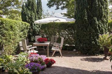 B&b De Schiedamse Suites