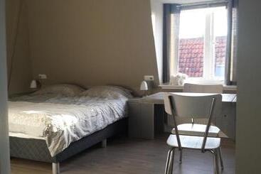 Bed and Breakfast Logies Ommes!