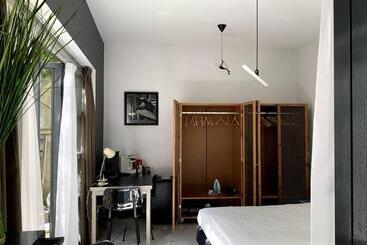 住宿加早餐  Zocher6 Bnb A Monumental Town House In The City Center