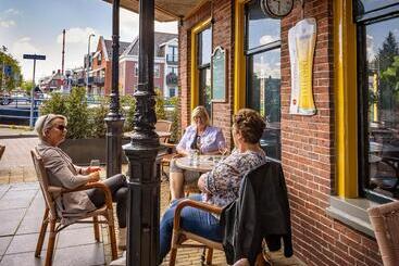 בית מלון כפרי T Gemeentehuis