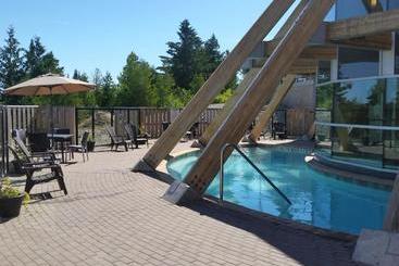 Manitoulin Hotel And Conference Centre