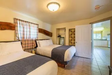 Motel Bathgate Resort And Marina