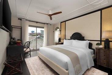 בית מלון כפרי Souphattra Heritage Vientiane