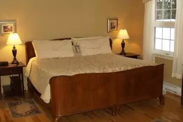 Bakers Chest B&b