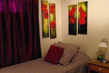 Aamiaismajoitus (B&B) Atelier Galerie Anne Drouin Peinture & Pension