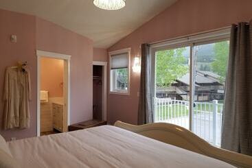 Bed and Breakfast Lady Macdonald Country Inn